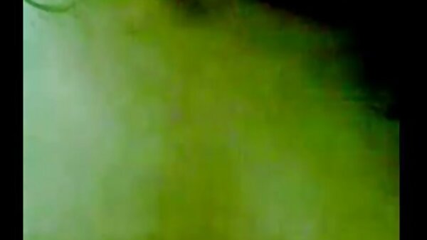 பிரமாண்டமான கொம்பு மார்பளவு அழகி அலெக்சிஸ் சில்வர் பெரிய பொம்மையுடன் அவளது சுத்தியலின் ஸ்டிக்கர்